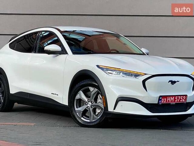 Белый Форд Mustang Mach-E, объемом двигателя 0 л и пробегом 58 тыс. км за 22950 $, фото 101 на Automoto.ua