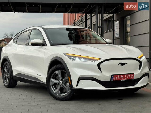 Белый Форд Mustang Mach-E, объемом двигателя 0 л и пробегом 59 тыс. км за 21950 $, фото 7 на Automoto.ua