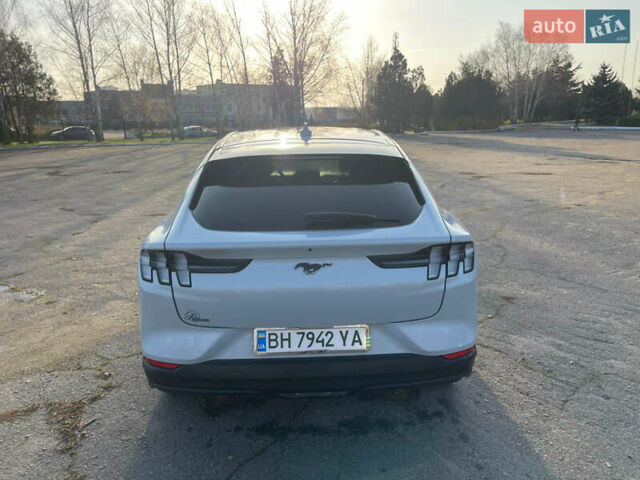 Белый Форд Mustang Mach-E, объемом двигателя 0 л и пробегом 66 тыс. км за 25000 $, фото 21 на Automoto.ua