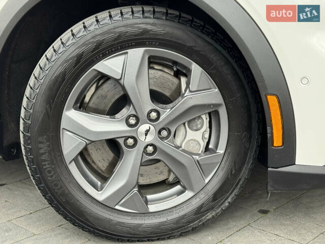 Белый Форд Mustang Mach-E, объемом двигателя 0 л и пробегом 59 тыс. км за 21950 $, фото 16 на Automoto.ua