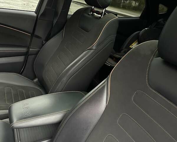 Белый Форд Mustang Mach-E, объемом двигателя 0 л и пробегом 39 тыс. км за 32500 $, фото 10 на Automoto.ua