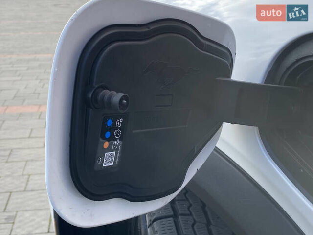 Белый Форд Mustang Mach-E, объемом двигателя 0 л и пробегом 58 тыс. км за 22950 $, фото 32 на Automoto.ua