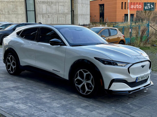 Білий Форд Mustang Mach-E, об'ємом двигуна 0 л та пробігом 42 тис. км за 25300 $, фото 9 на Automoto.ua