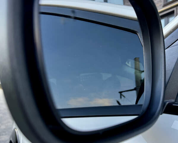 Білий Форд Mustang Mach-E, об'ємом двигуна 0 л та пробігом 42 тис. км за 25300 $, фото 15 на Automoto.ua