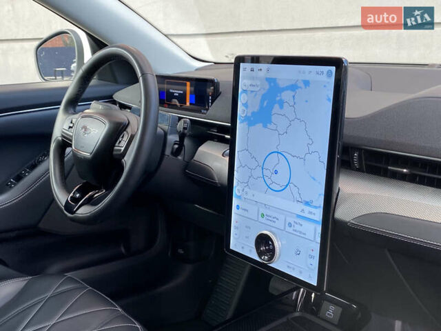 Белый Форд Mustang Mach-E, объемом двигателя 0 л и пробегом 58 тыс. км за 22950 $, фото 83 на Automoto.ua