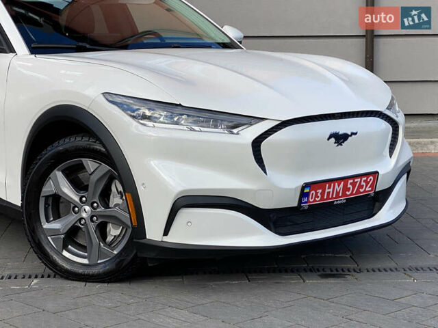 Белый Форд Mustang Mach-E, объемом двигателя 0 л и пробегом 58 тыс. км за 22950 $, фото 8 на Automoto.ua