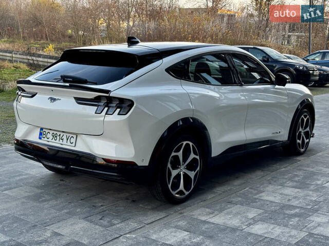 Білий Форд Mustang Mach-E, об'ємом двигуна 0 л та пробігом 42 тис. км за 25300 $, фото 8 на Automoto.ua