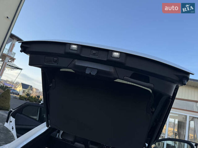 Белый Форд Mustang Mach-E, объемом двигателя 0 л и пробегом 60 тыс. км за 22200 $, фото 50 на Automoto.ua