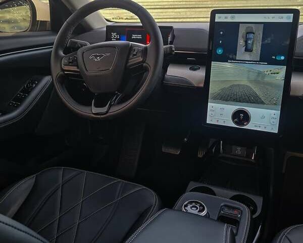 Белый Форд Mustang Mach-E, объемом двигателя 0 л и пробегом 34 тыс. км за 27000 $, фото 7 на Automoto.ua