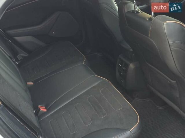 Белый Форд Mustang Mach-E, объемом двигателя 0 л и пробегом 31 тыс. км за 31999 $, фото 58 на Automoto.ua