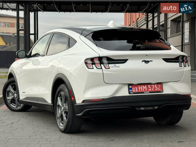Белый Форд Mustang Mach-E, объемом двигателя 0 л и пробегом 59 тыс. км за 21950 $, фото 38 на Automoto.ua