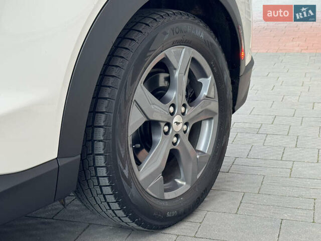 Белый Форд Mustang Mach-E, объемом двигателя 0 л и пробегом 59 тыс. км за 21950 $, фото 32 на Automoto.ua