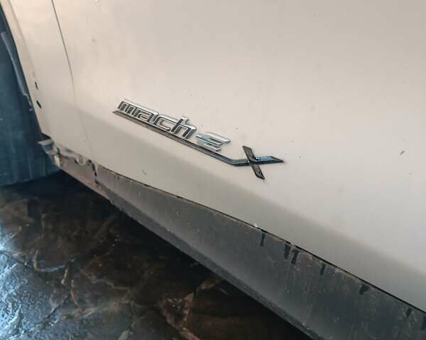 Белый Форд Mustang Mach-E, объемом двигателя 0 л и пробегом 39 тыс. км за 17000 $, фото 24 на Automoto.ua