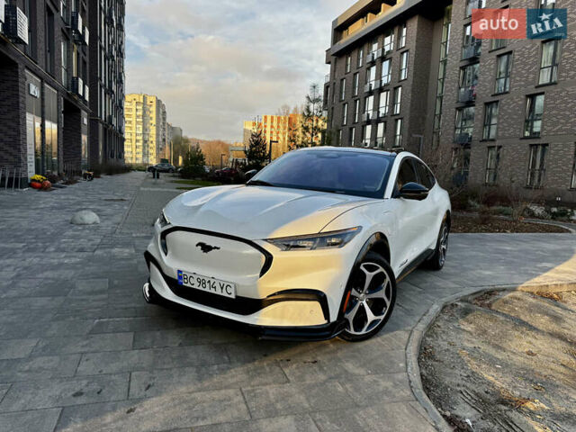Білий Форд Mustang Mach-E, об'ємом двигуна 0 л та пробігом 42 тис. км за 25300 $, фото 1 на Automoto.ua