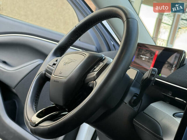 Белый Форд Mustang Mach-E, объемом двигателя 0 л и пробегом 60 тыс. км за 22200 $, фото 68 на Automoto.ua