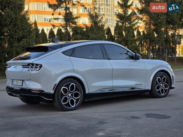 Белый Форд Mustang Mach-E, объемом двигателя 0 л и пробегом 31 тыс. км за 31999 $, фото 11 на Automoto.ua
