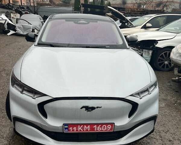 Белый Форд Mustang Mach-E, объемом двигателя 0 л и пробегом 42 тыс. км за 24500 $, фото 1 на Automoto.ua