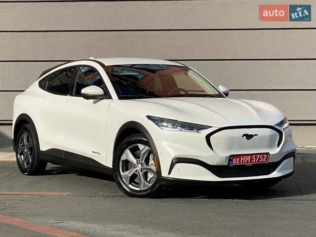 Белый Форд Mustang Mach-E, объемом двигателя 0 л и пробегом 58 тыс. км за 22950 $, фото 4 на Automoto.ua