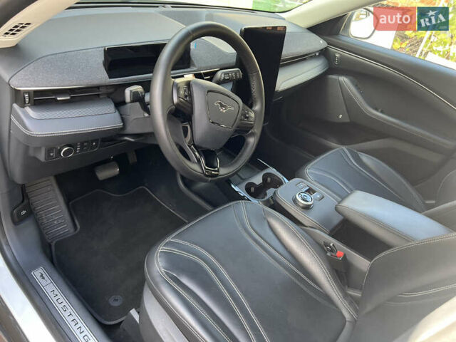 Білий Форд Mustang Mach-E, об'ємом двигуна 0 л та пробігом 48 тис. км за 25100 $, фото 17 на Automoto.ua