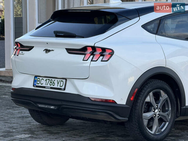 Белый Форд Mustang Mach-E, объемом двигателя 0 л и пробегом 60 тыс. км за 22200 $, фото 32 на Automoto.ua