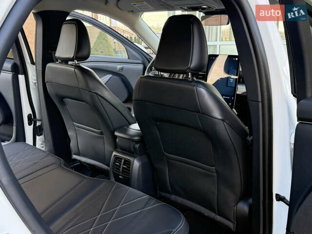 Белый Форд Mustang Mach-E, объемом двигателя 0 л и пробегом 60 тыс. км за 22200 $, фото 62 на Automoto.ua