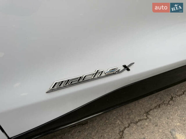 Форд Mustang Mach-E 2022 в Ровно на Automoto.ua Белый Форд Mustang Mach-E, объемом двигателя 0 л и пробегом 75 тыс. км за 23700 $, фото 28 на Automoto.ua