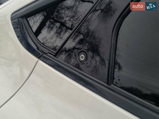 Белый Форд Mustang Mach-E, объемом двигателя 0 л и пробегом 34 тыс. км за 27000 $, фото 15 на Automoto.ua