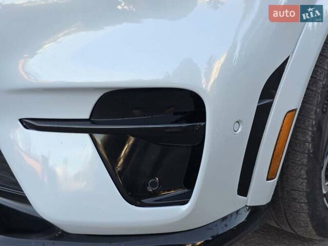 Белый Форд Mustang Mach-E, объемом двигателя 0 л и пробегом 31 тыс. км за 31999 $, фото 39 на Automoto.ua