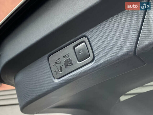 Белый Форд Mustang Mach-E, объемом двигателя 0 л и пробегом 59 тыс. км за 21950 $, фото 83 на Automoto.ua