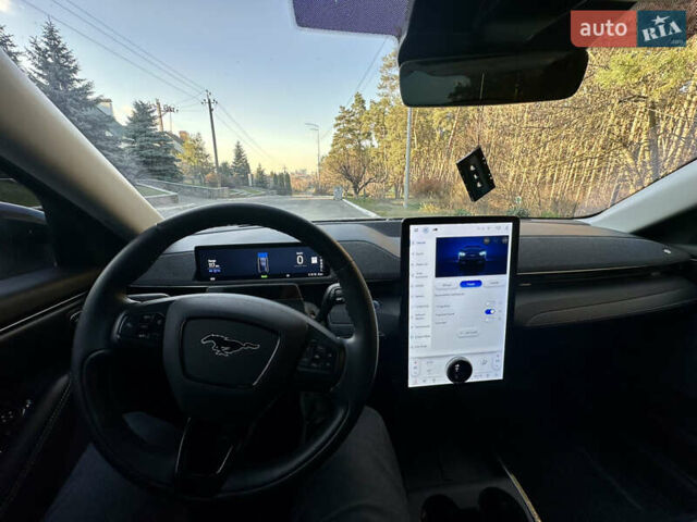 Белый Форд Mustang Mach-E, объемом двигателя 0 л и пробегом 51 тыс. км за 29900 $, фото 21 на Automoto.ua