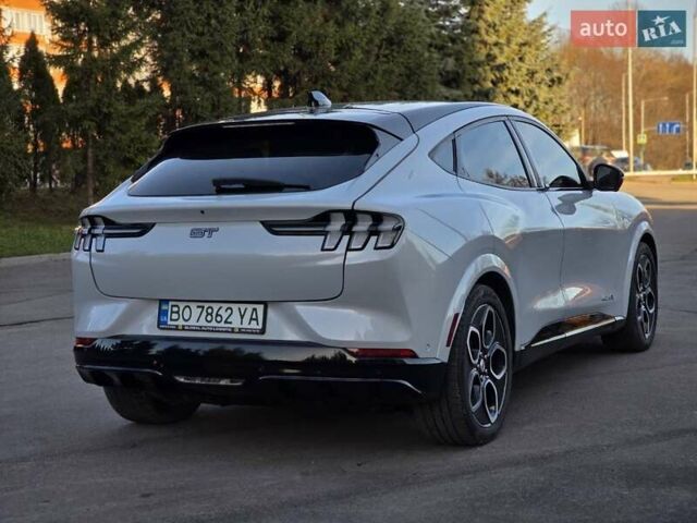 Белый Форд Mustang Mach-E, объемом двигателя 0 л и пробегом 31 тыс. км за 31999 $, фото 7 на Automoto.ua