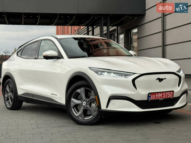 Белый Форд Mustang Mach-E, объемом двигателя 0 л и пробегом 59 тыс. км за 21950 $, фото 10 на Automoto.ua
