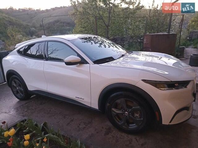 Белый Форд Mustang Mach-E, объемом двигателя 0 л и пробегом 33 тыс. км за 22200 $, фото 11 на Automoto.ua