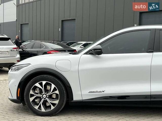 Белый Форд Mustang Mach-E, объемом двигателя 0 л и пробегом 80 тыс. км за 26640 $, фото 1 на Automoto.ua