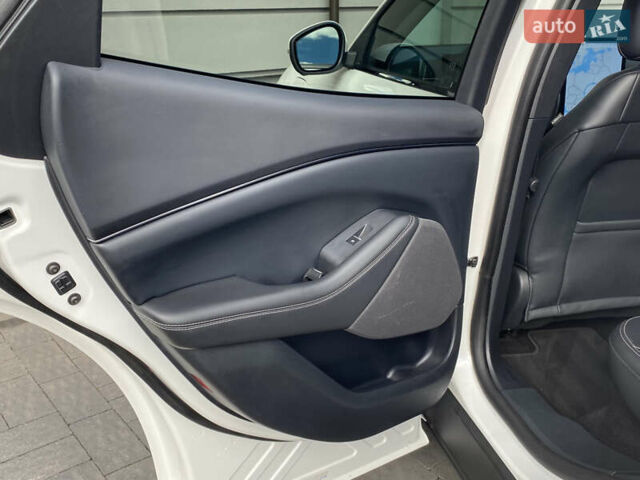 Білий Форд Mustang Mach-E, об'ємом двигуна 0 л та пробігом 58 тис. км за 22450 $, фото 92 на Automoto.ua