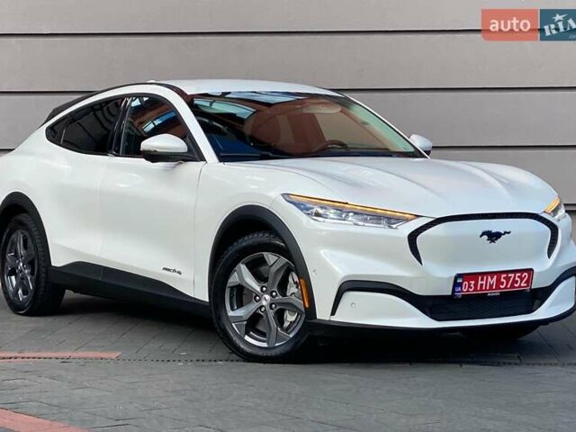 Белый Форд Mustang Mach-E, объемом двигателя 0 л и пробегом 58 тыс. км за 22950 $, фото 7 на Automoto.ua