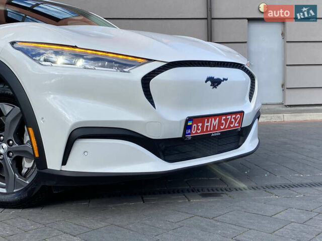 Белый Форд Mustang Mach-E, объемом двигателя 0 л и пробегом 58 тыс. км за 22950 $, фото 10 на Automoto.ua