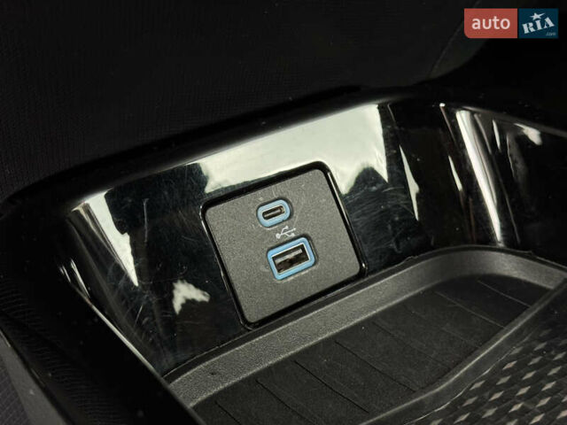 Белый Форд Mustang Mach-E, объемом двигателя 0 л и пробегом 59 тыс. км за 21950 $, фото 61 на Automoto.ua