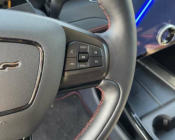 Белый Форд Mustang Mach-E, объемом двигателя 0 л и пробегом 4 тыс. км за 40000 $, фото 14 на Automoto.ua
