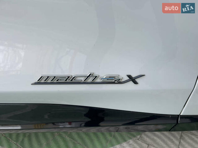 Белый Форд Mustang Mach-E, объемом двигателя 0 л и пробегом 67 тыс. км за 25900 $, фото 14 на Automoto.ua
