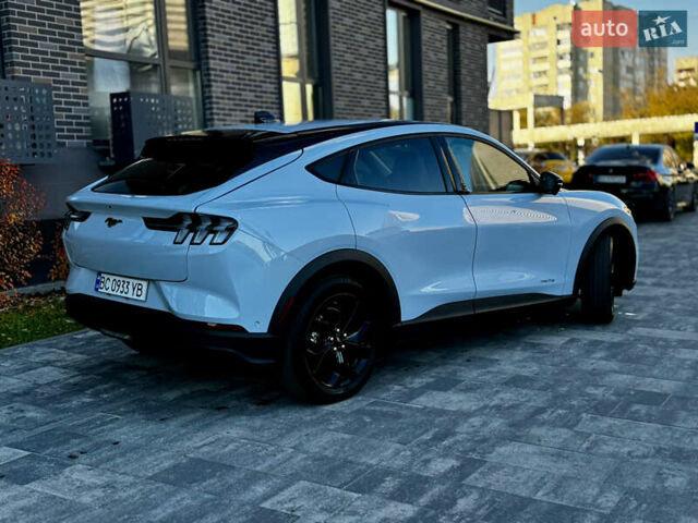 Белый Форд Mustang Mach-E, объемом двигателя 0 л и пробегом 32 тыс. км за 24500 $, фото 5 на Automoto.ua