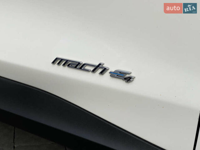 Белый Форд Mustang Mach-E, объемом двигателя 0 л и пробегом 58 тыс. км за 22950 $, фото 17 на Automoto.ua
