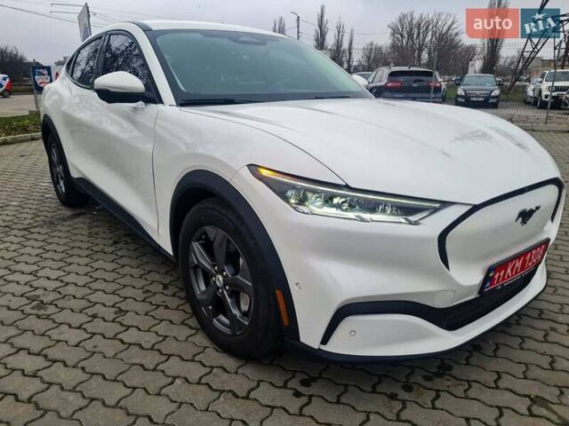 Белый Форд Mustang Mach-E, объемом двигателя 0 л и пробегом 34 тыс. км за 27000 $, фото 16 на Automoto.ua