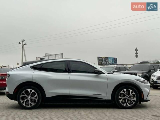 Белый Форд Mustang Mach-E, объемом двигателя 0 л и пробегом 80 тыс. км за 26640 $, фото 8 на Automoto.ua