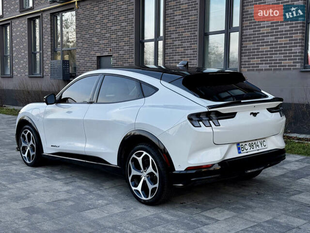 Білий Форд Mustang Mach-E, об'ємом двигуна 0 л та пробігом 42 тис. км за 25300 $, фото 6 на Automoto.ua