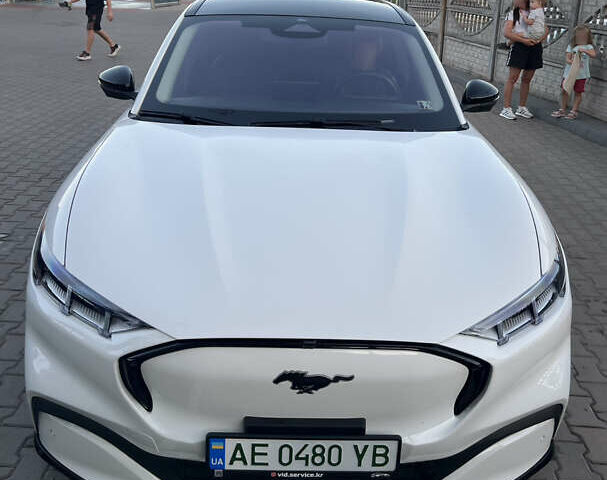 Білий Форд Mustang Mach-E, об'ємом двигуна 0 л та пробігом 48 тис. км за 26100 $, фото 2 на Automoto.ua