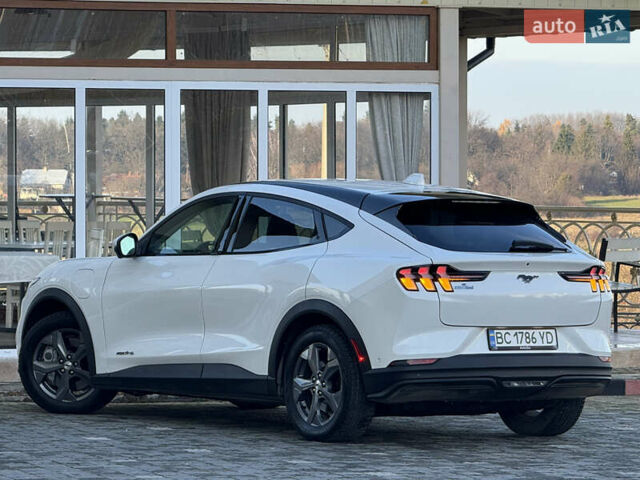 Белый Форд Mustang Mach-E, объемом двигателя 0 л и пробегом 60 тыс. км за 22200 $, фото 40 на Automoto.ua