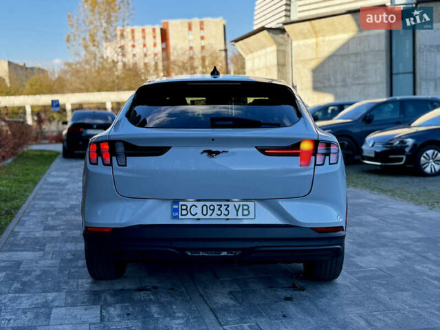 Белый Форд Mustang Mach-E, объемом двигателя 0 л и пробегом 32 тыс. км за 24500 $, фото 6 на Automoto.ua