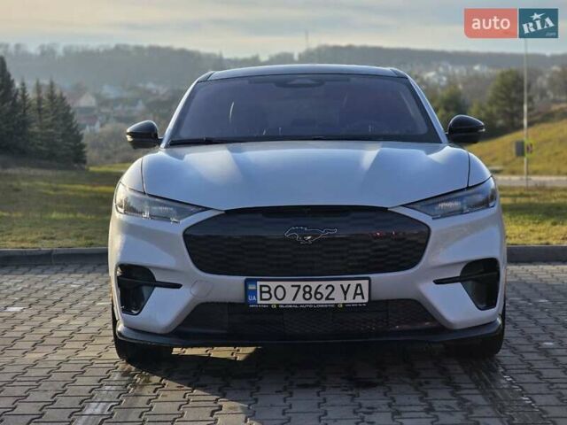 Белый Форд Mustang Mach-E, объемом двигателя 0 л и пробегом 31 тыс. км за 31999 $, фото 19 на Automoto.ua