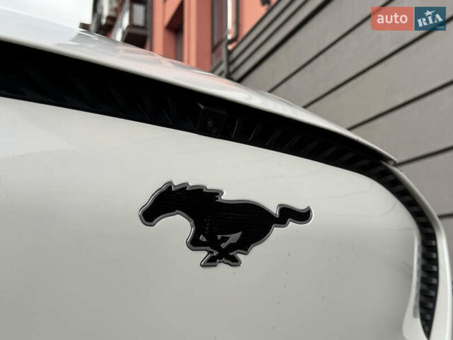 Белый Форд Mustang Mach-E, объемом двигателя 0 л и пробегом 59 тыс. км за 21950 $, фото 21 на Automoto.ua